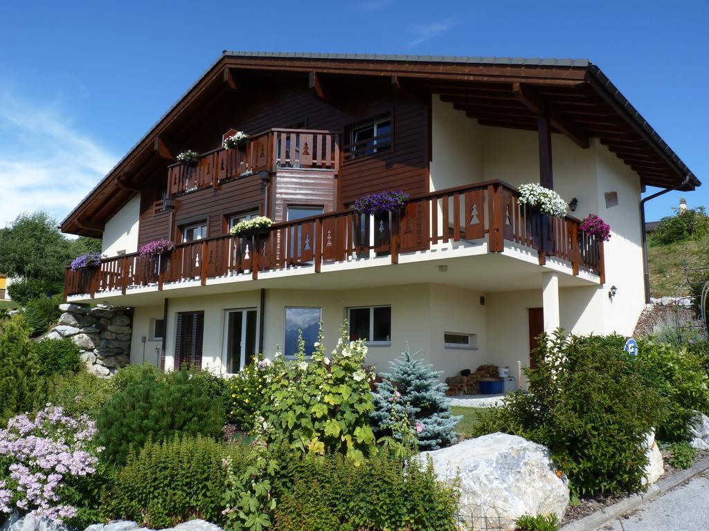 Chalet Des Alpes Bed & Breakfast Crans-Montana Exterior foto